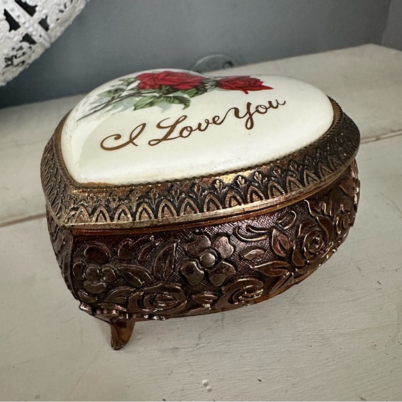 I Love You Porcelain Heart Shaped Music Box Ornate Westland Co. Vintage Japan - Picture 4 of 12